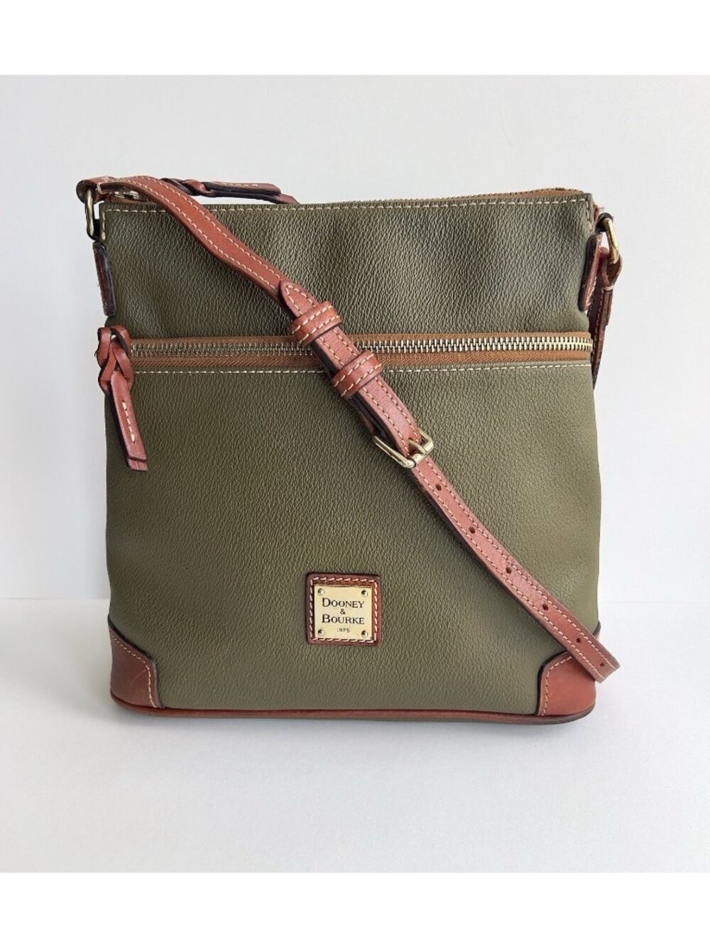 Dooney & Bourke Pebble Grain Leather Crossbody Bag Olive Green Brown Medium